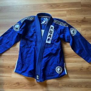 Fuji Renzo Gracie jiu jitsu gi size A2. Used only a few times.